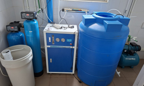 Statie dedurizare+ecomix cu prefiltrare,osmoza inversa si lampa uv antibacteriana